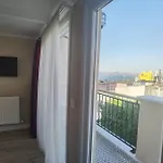 Mr. Bird Hotel